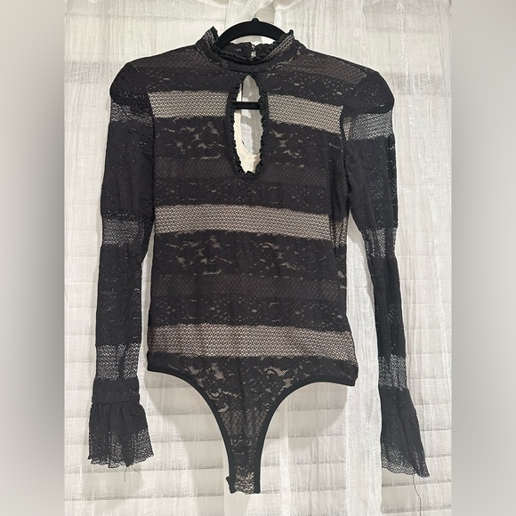BEBE Black Lace Nude Illusion Keyhole Bodysuit - Picture 4 of 4